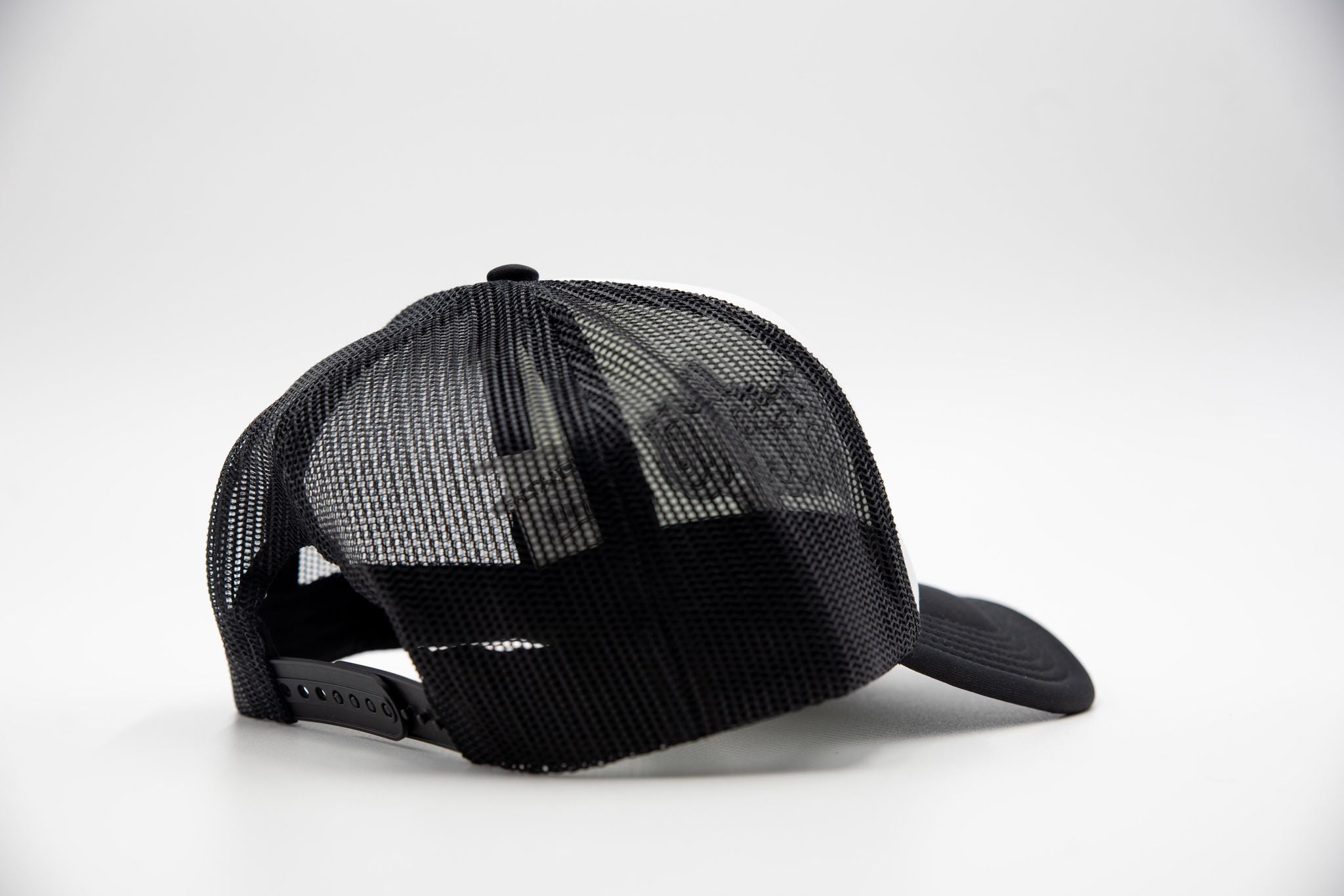 “SANTO” TRUCKER HAT